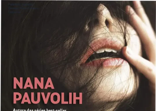 Capa sensual do romance erótico Pecadora de Nana Pauvolih