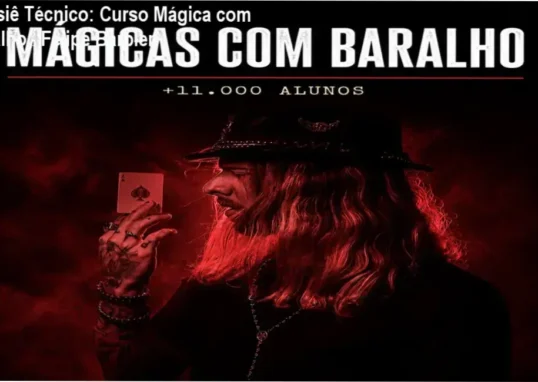 Capa do curso online de cartomagia de Felipe Barbieri mostrando baralho e objetos de ilusionismo